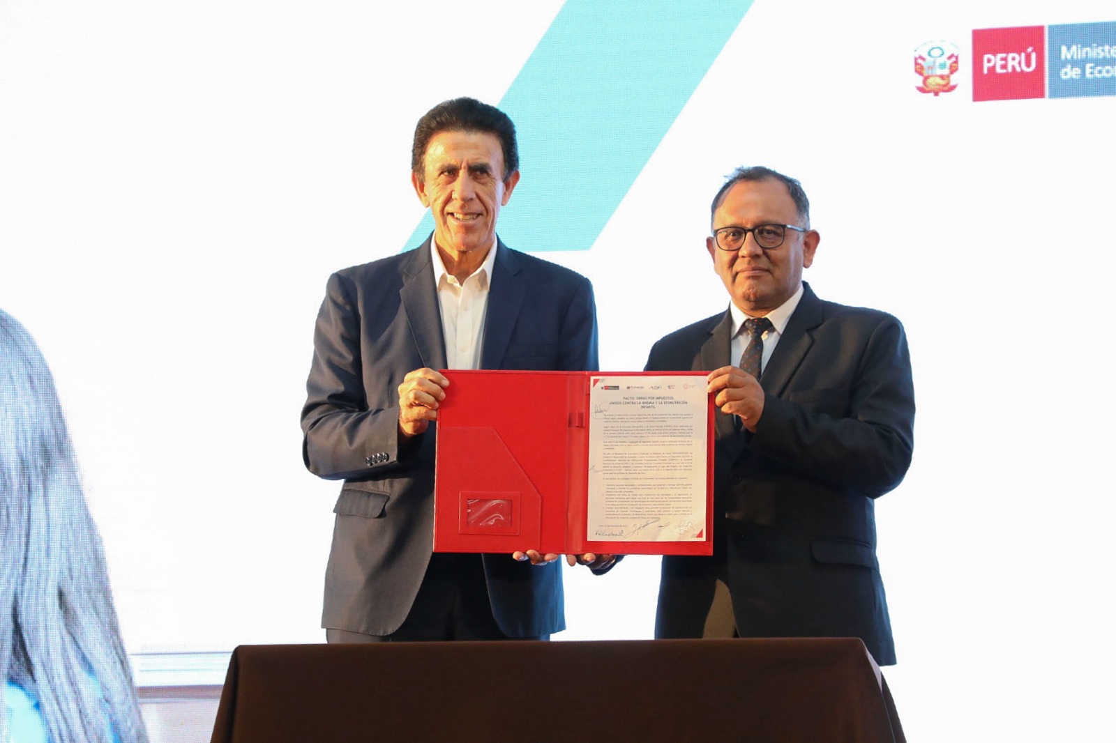 Minsa participó de la firma del pacto “Unidos contra la anemia y desnutrición infantil - obras por impuestos”
