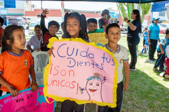 Gran Campaña Gratuita de Odontología y Concurso de Pancartas por el Día de la Odontología Peruana