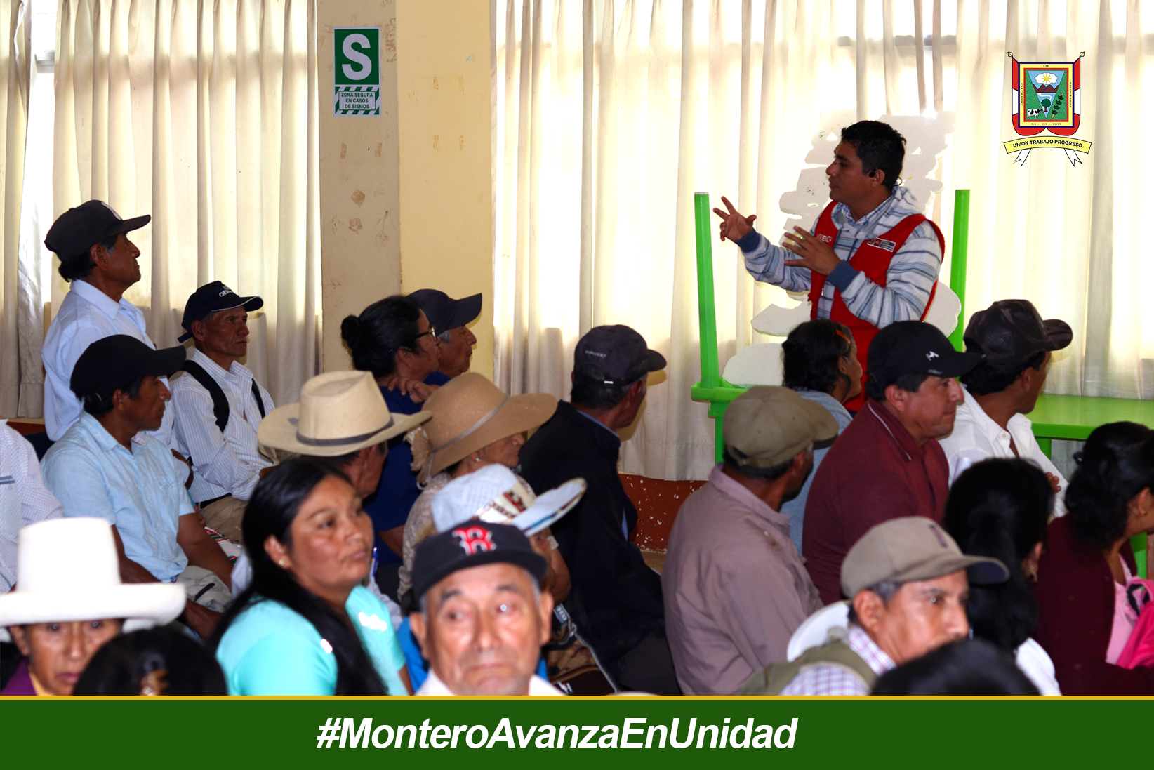 Reunión de coordinación en las instalaciones de la municipalidad de Montero.