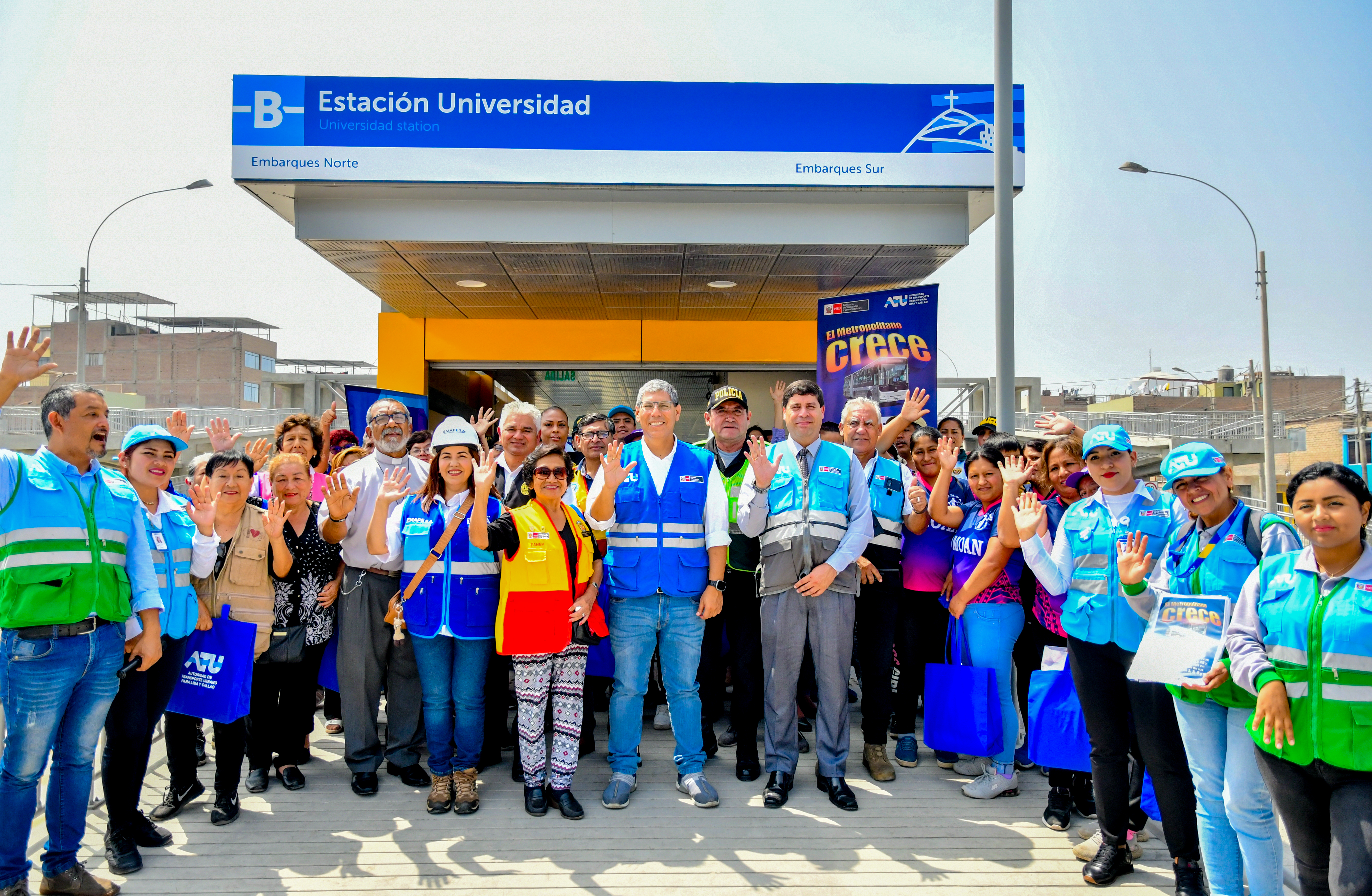 Organizaciones vecinales de Lima norte recorren las nuevas estaciones del Metropolitano para conocer los beneficios