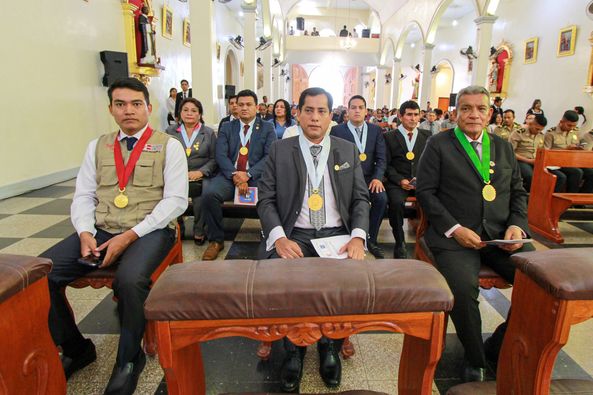 Alcalde Marlem Mogollón Participa En El 69° Aniversario Del Distrito De Bellavista