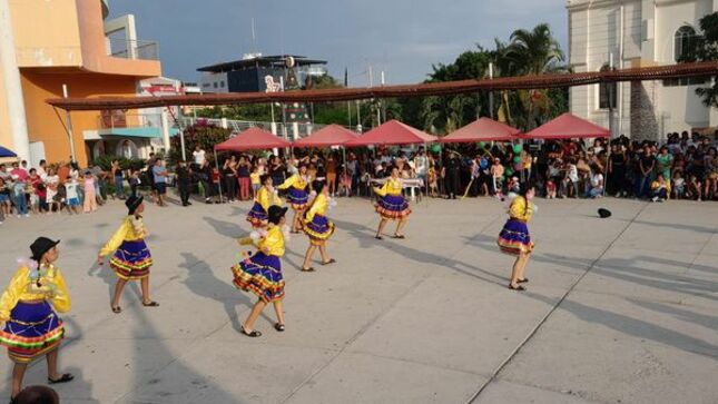 MUNICIPALIDAD REALIZA CONCURSO DE DANZA FOLCLÓRICA
