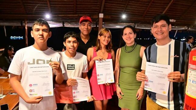 Maynas presente en clausura de pasantia sobre crianza y manejo de abejas