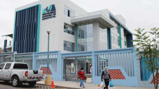  La Contraloría General evidenció irregularidades en la designación de una asesora y la contratación de un asistente legal por parte de altos funcionarios de la Universidad Nacional de Moquegua (UNAM). 