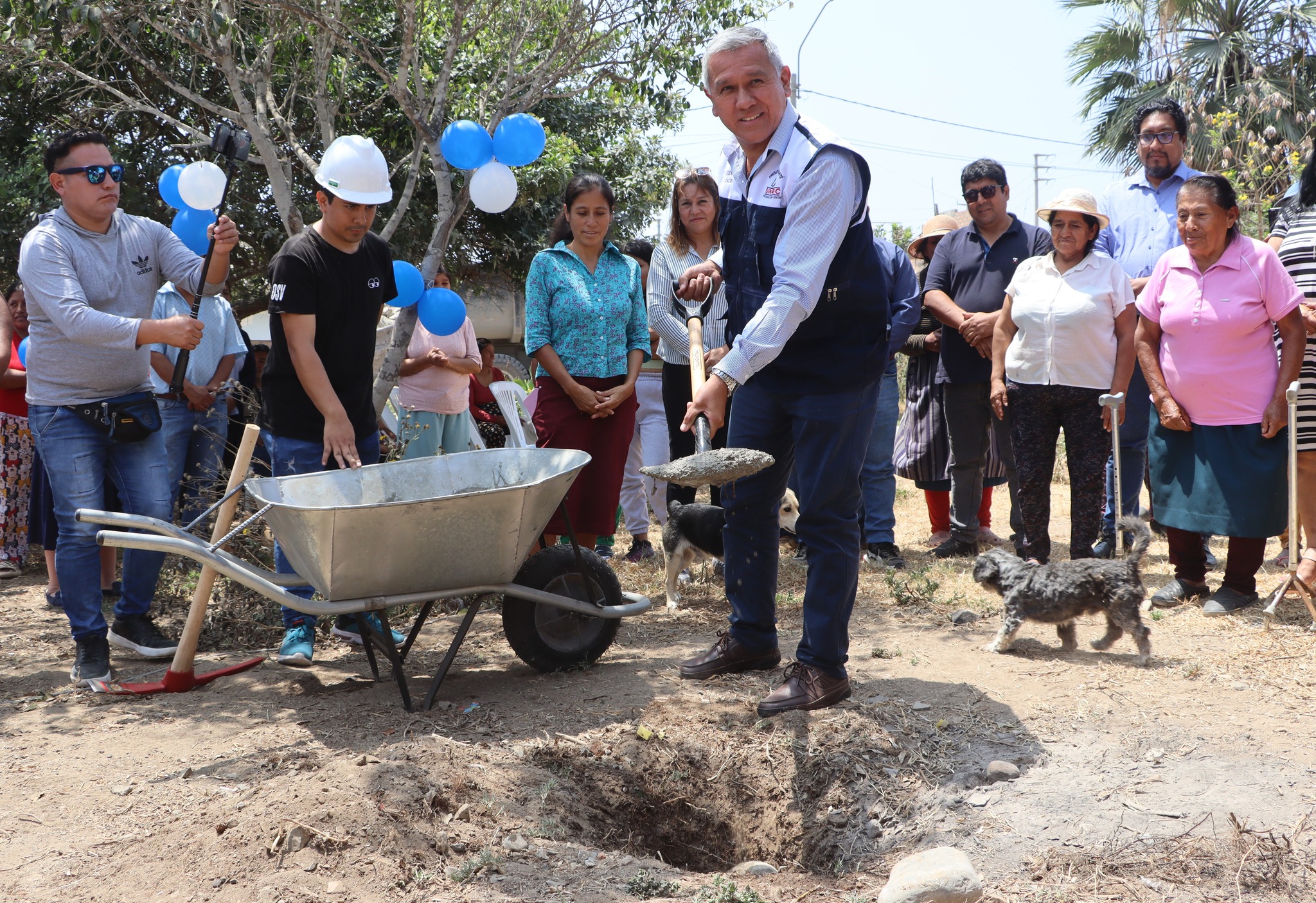 Alcalde Fernando C谩rdenas oficializ贸 el inicio de las obras en el "Parque T煤pac Amaru"