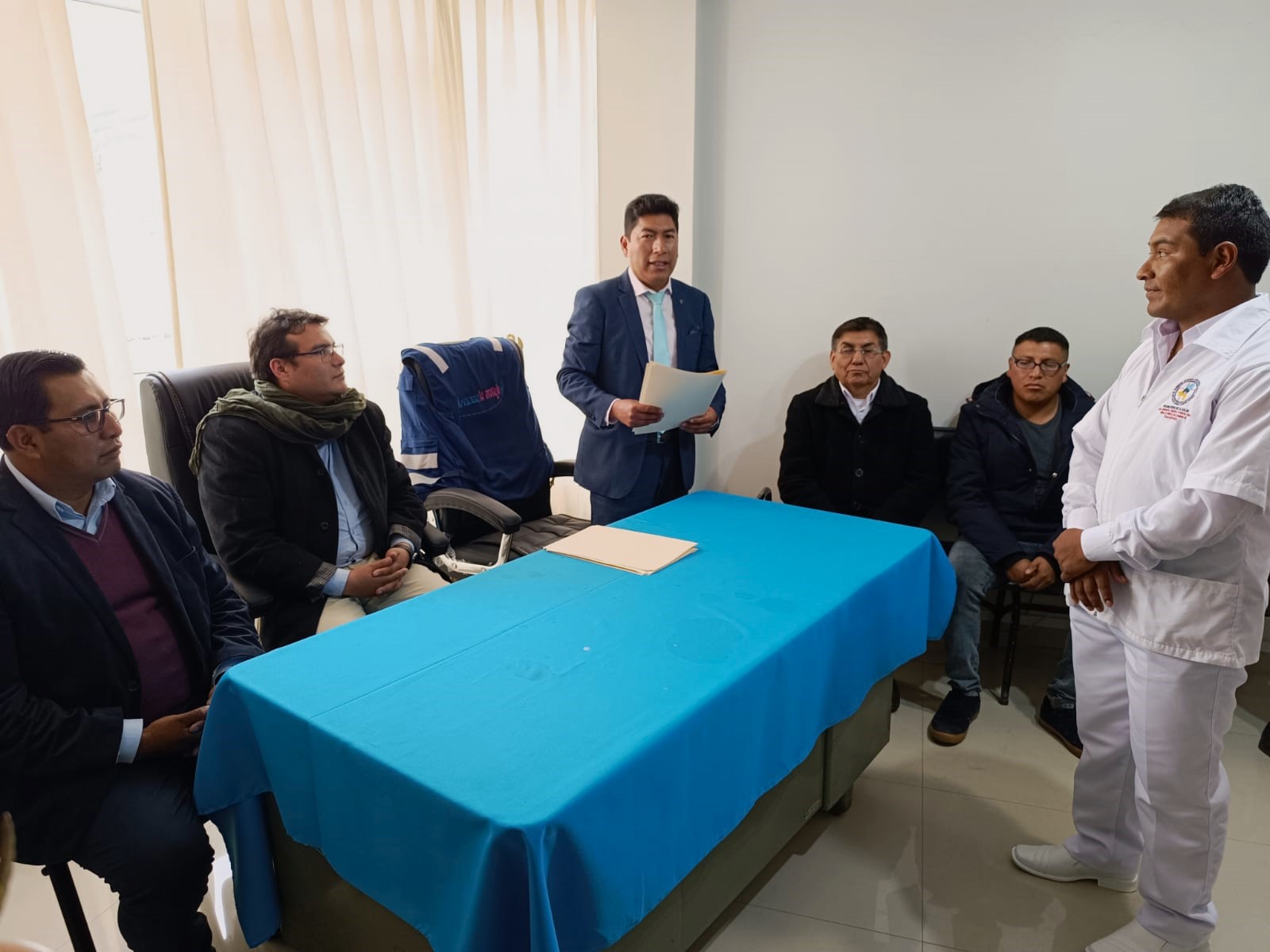 Con resolución gerencial regional Nº 1607-2023-GR CUSCO/GERESA suscrita por el gerente regional de Salud, Dr. Ernesto Choquehuayta Morales, se designó como nuevo director ejecutivo de la Red de Servicios de Salud Canas Canchis Espinar al médico cirujano, Valerio Salas Suna en reemplazo de su homólogo, Hurleey Montufar Mercado.