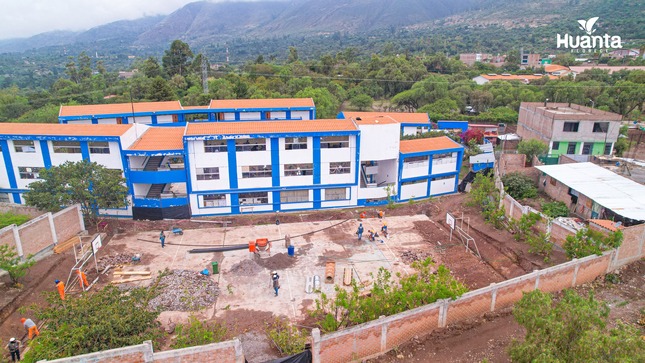 TECHO METÁLICO PARA COLEGIO DE HUANTA