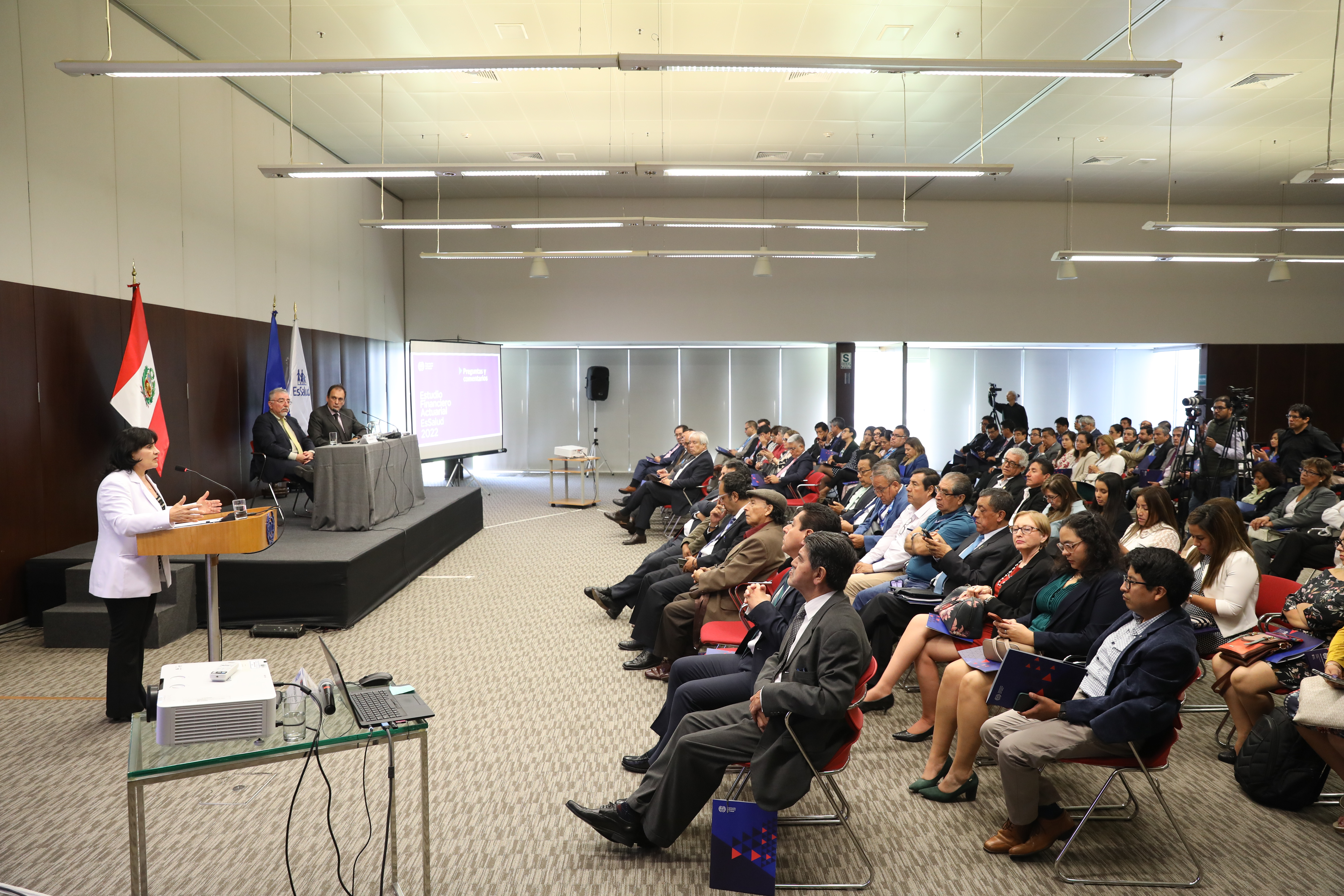 EsSalud y la OIT presentan estudio que busca la mejora y sostenibilidad de los servicios 