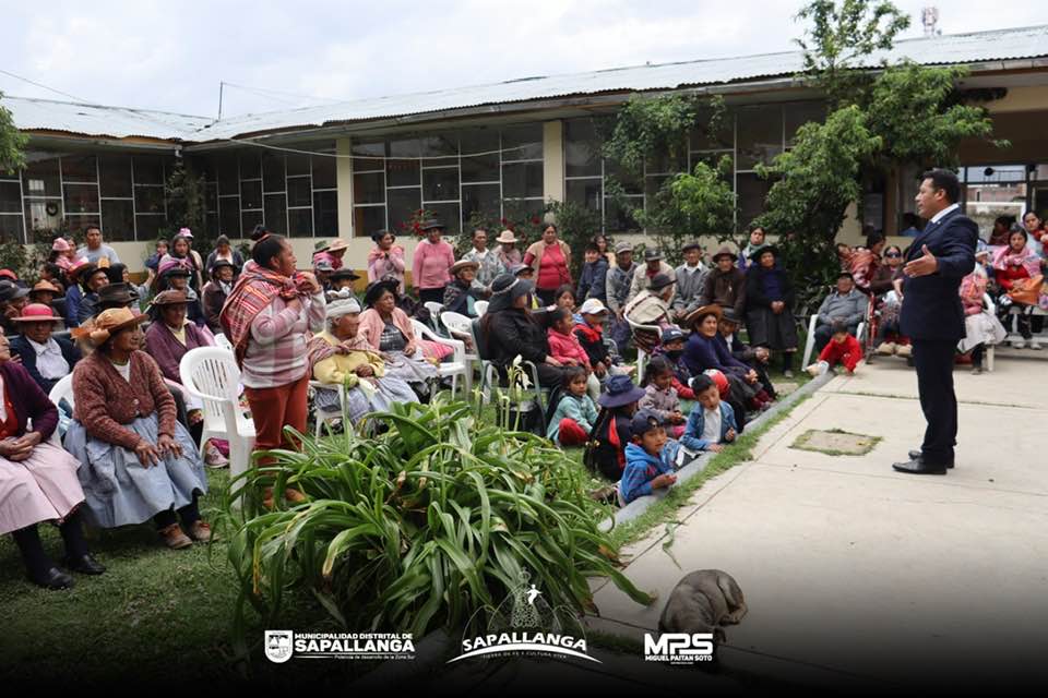 Chocolatada y Entrega de Regalos en el Centro de Salud de Sapallanga