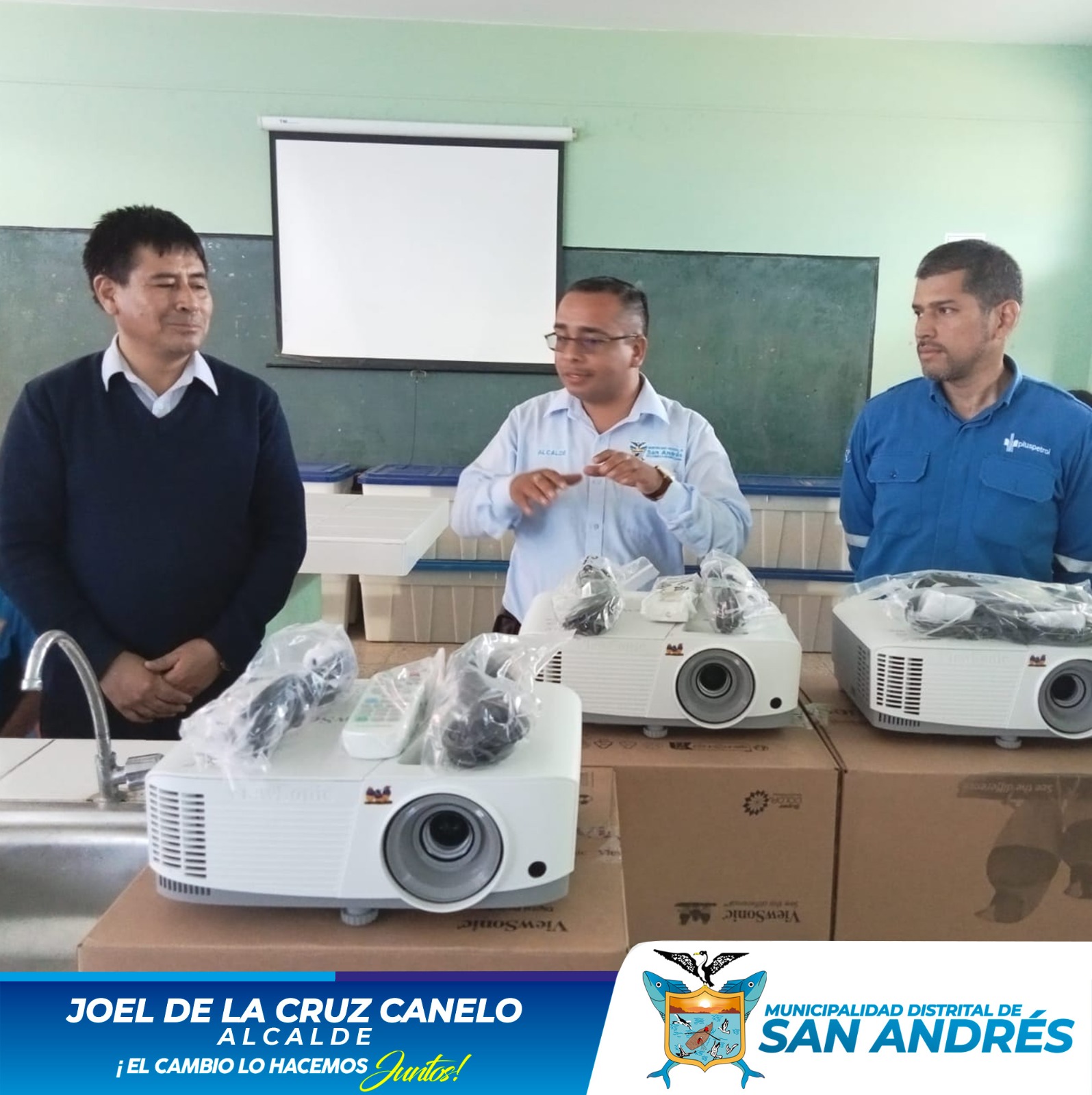 ENTREGA DE MULTIPORYECTORES