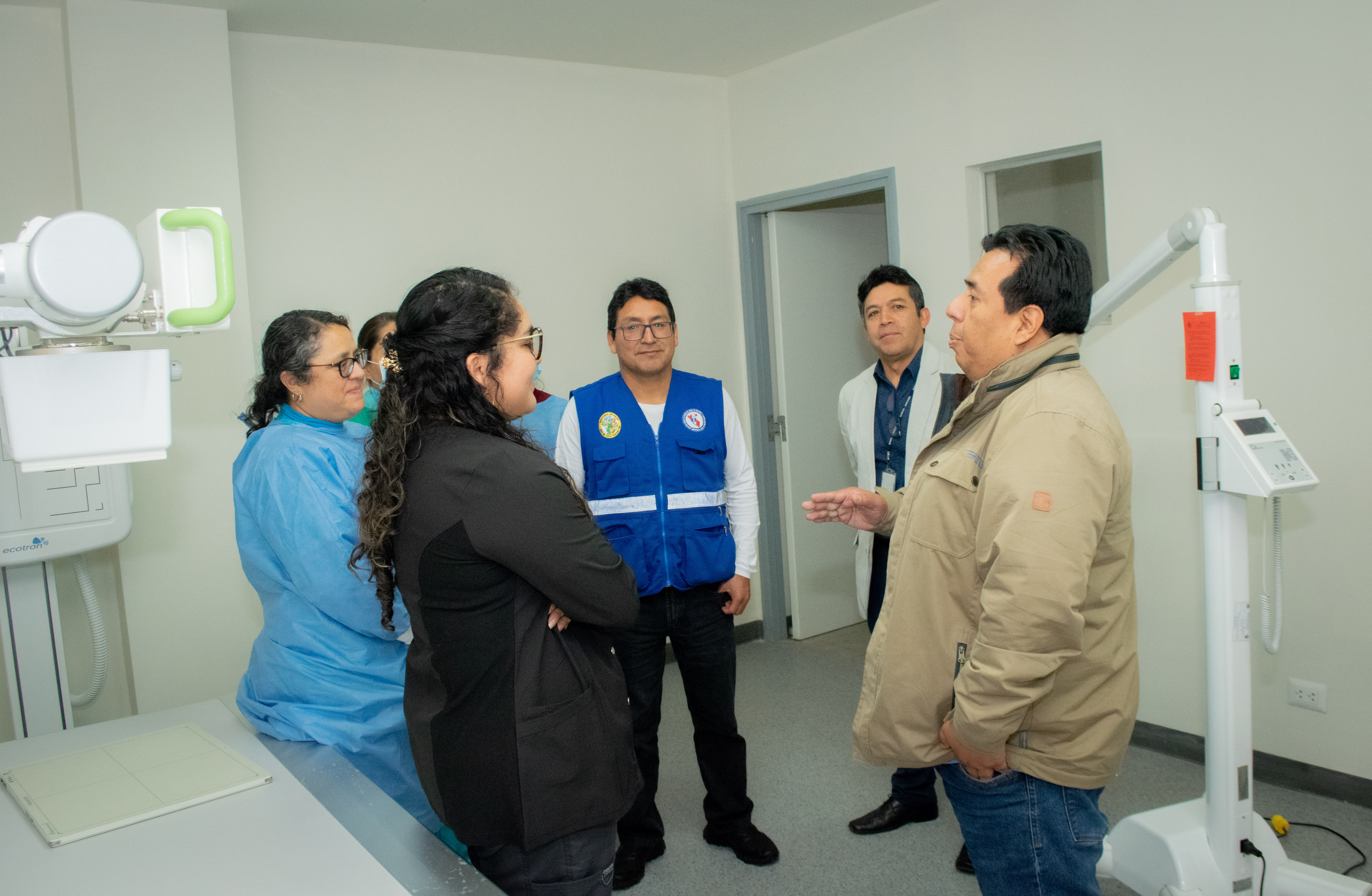Director y equipo de gestión realizaron visita y monitoreo a los establecimientos de salud