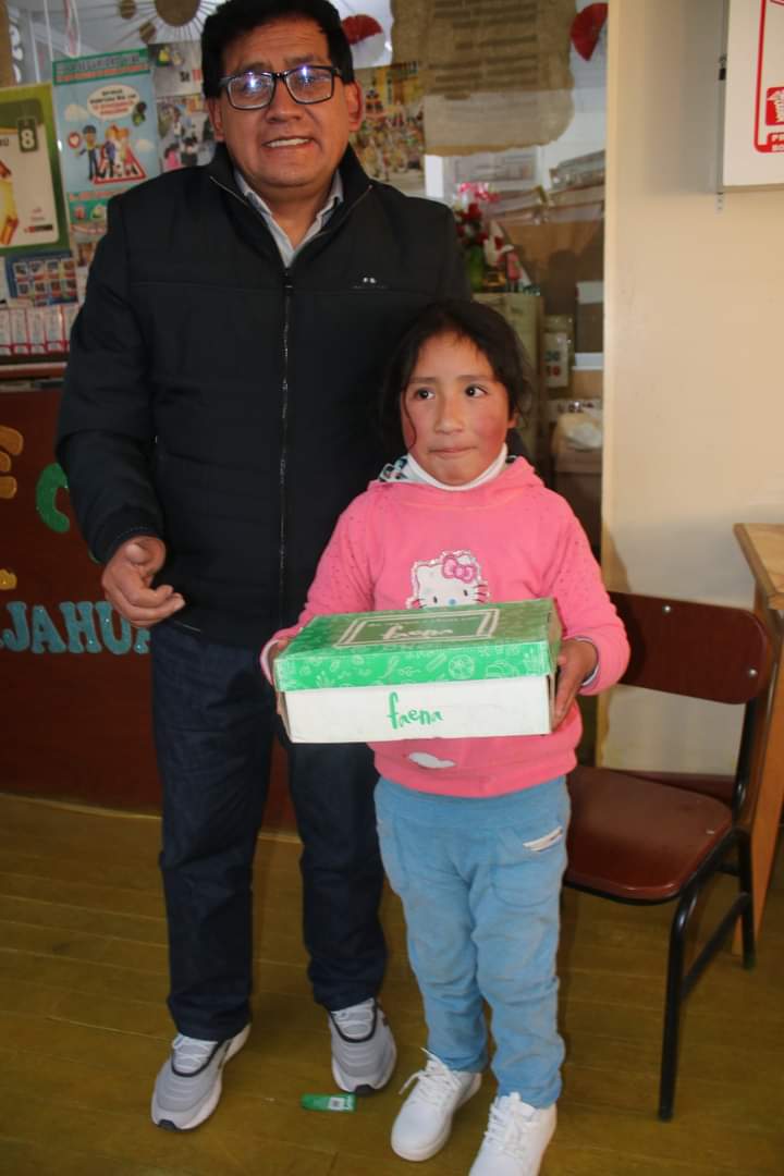 Archivo JPG el alcalde con una niña
