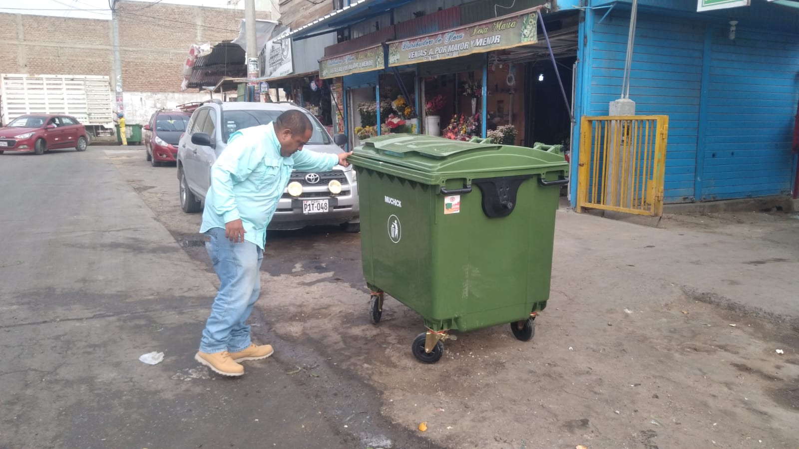 Instalan nuevos contenedores en el Mercado de Piura