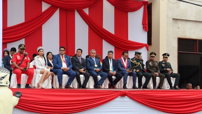 Alcalde Fernando Cárdenas participó en los actos celebratorios por el 461 aniversario de chancay