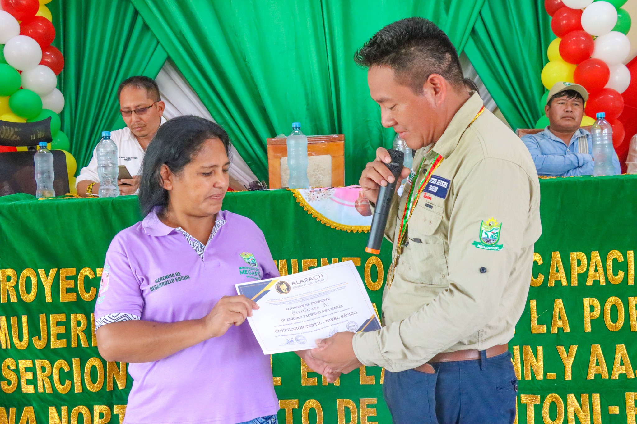 Beneficiarias del proyecto Inserciรณn Laboral mujeres ya cuentan con local multiusos