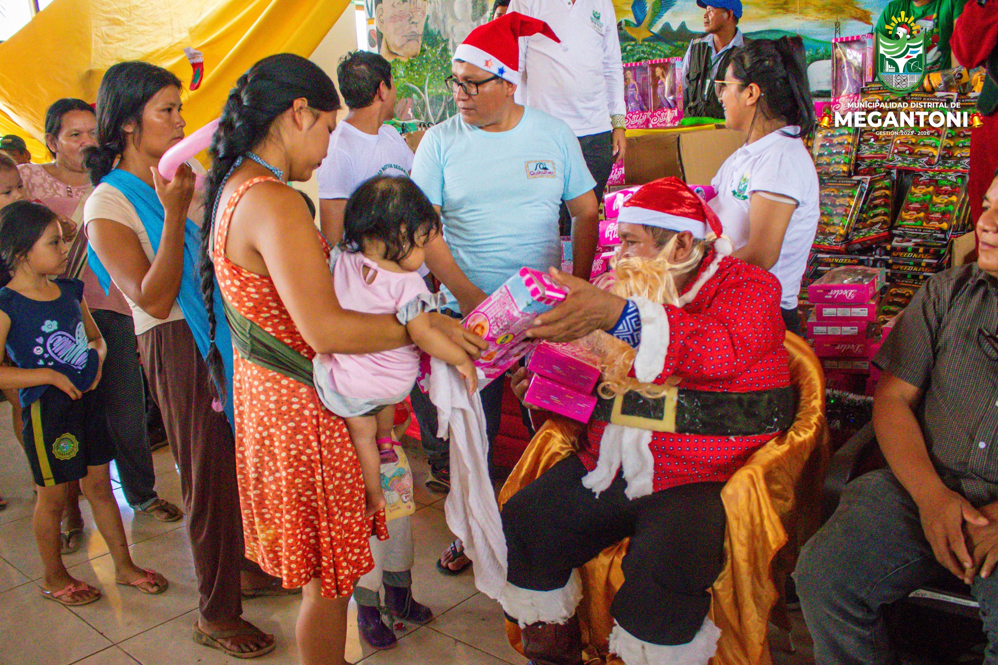 Nuevo Mundo y anexo Selva Verde reciben con alegrรญa chocolatada y presentes por navidad.