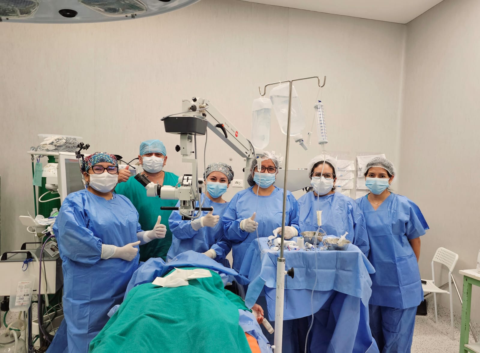 Gracias al personal asistencial que labora en el Centro Oftalmológico María Goretti
