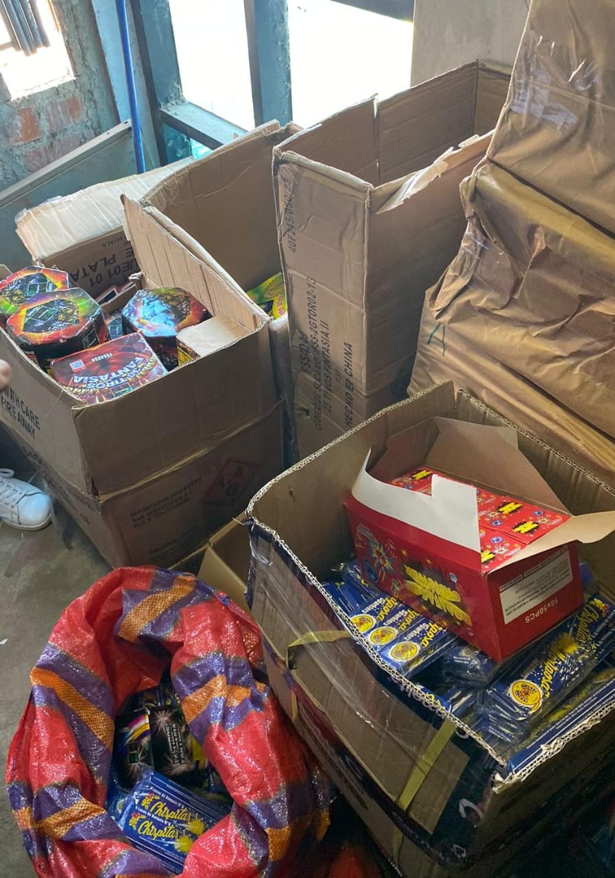 MPCH encuentra 270 Kg. de pirotécnicos y medicina sin registro sanitario