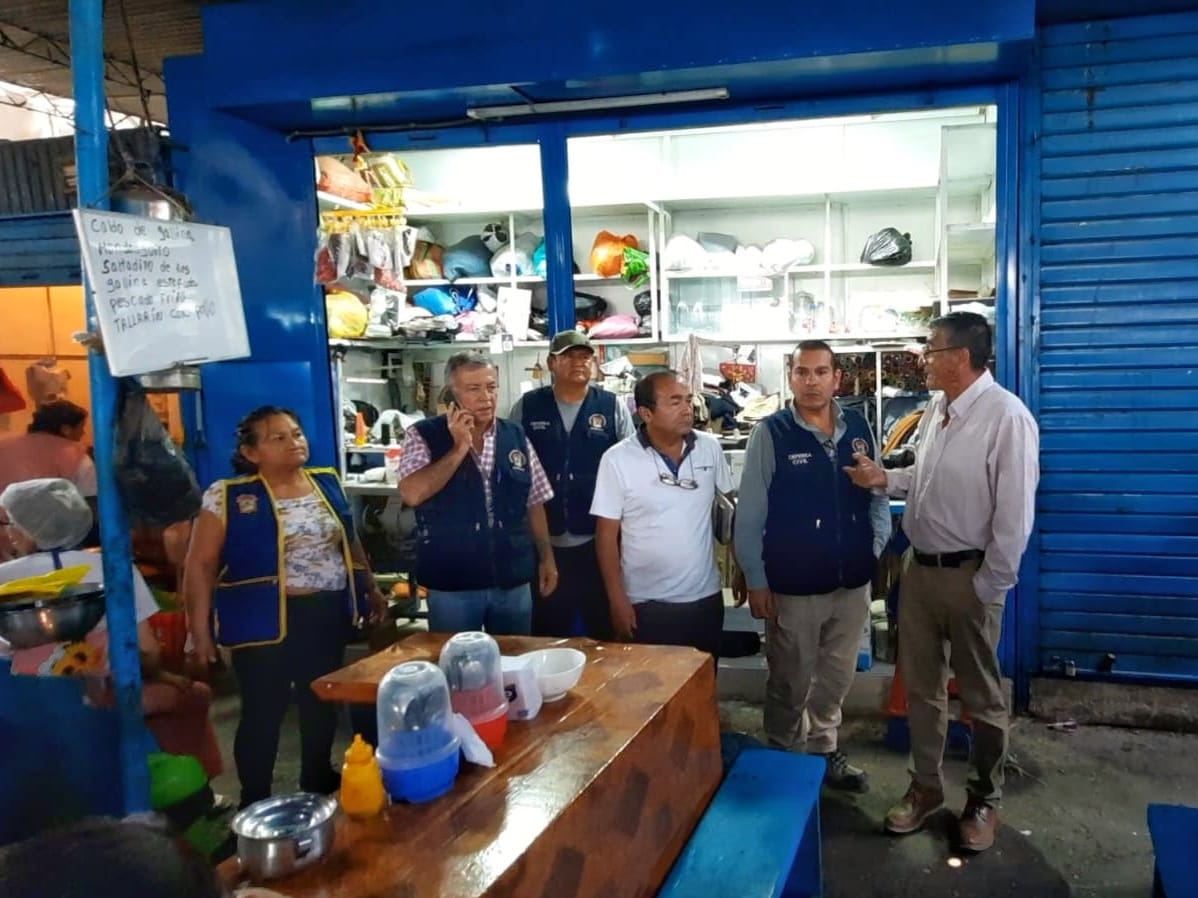 Equipo técnico de la MPCH evalúa situaciones de riesgo en el Mercado Modelo