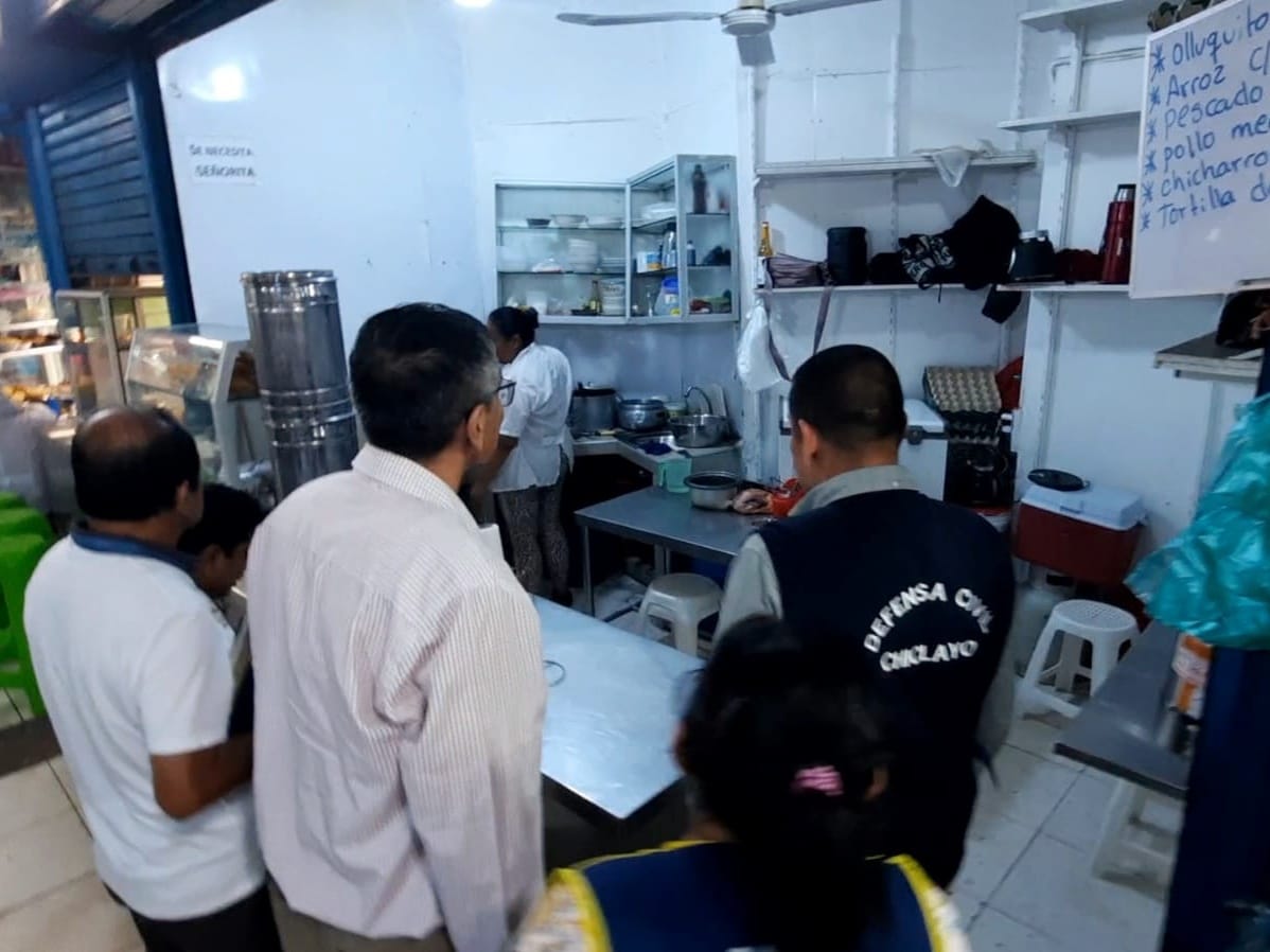 Equipo técnico de la MPCH evalúa situaciones de riesgo en el Mercado Modelo