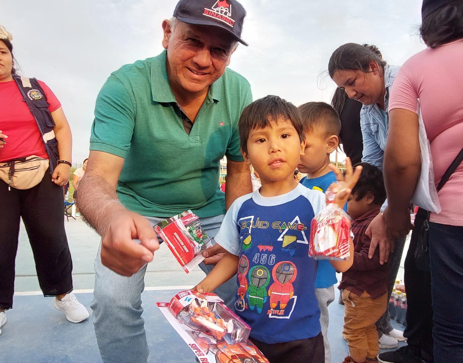Alcalde Provincial lleva sonrisas a Jecuán, Cerro Cenizo, Real Perú y alrededores