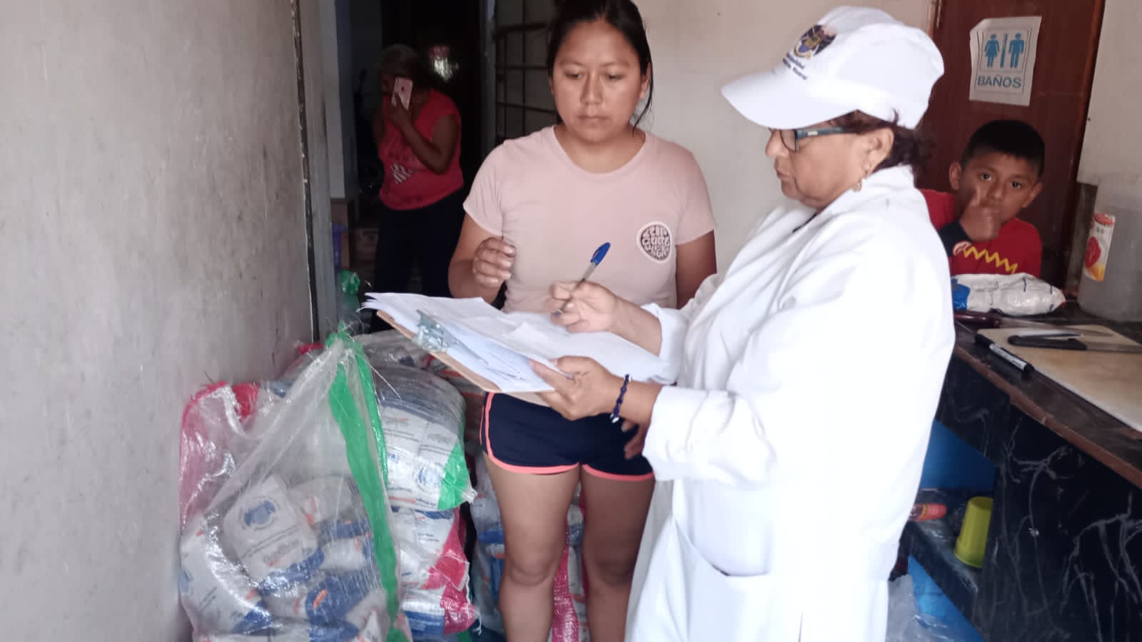MPH viene entregando las raciones de leche y hojuelas a los diversos comités del vaso de leche