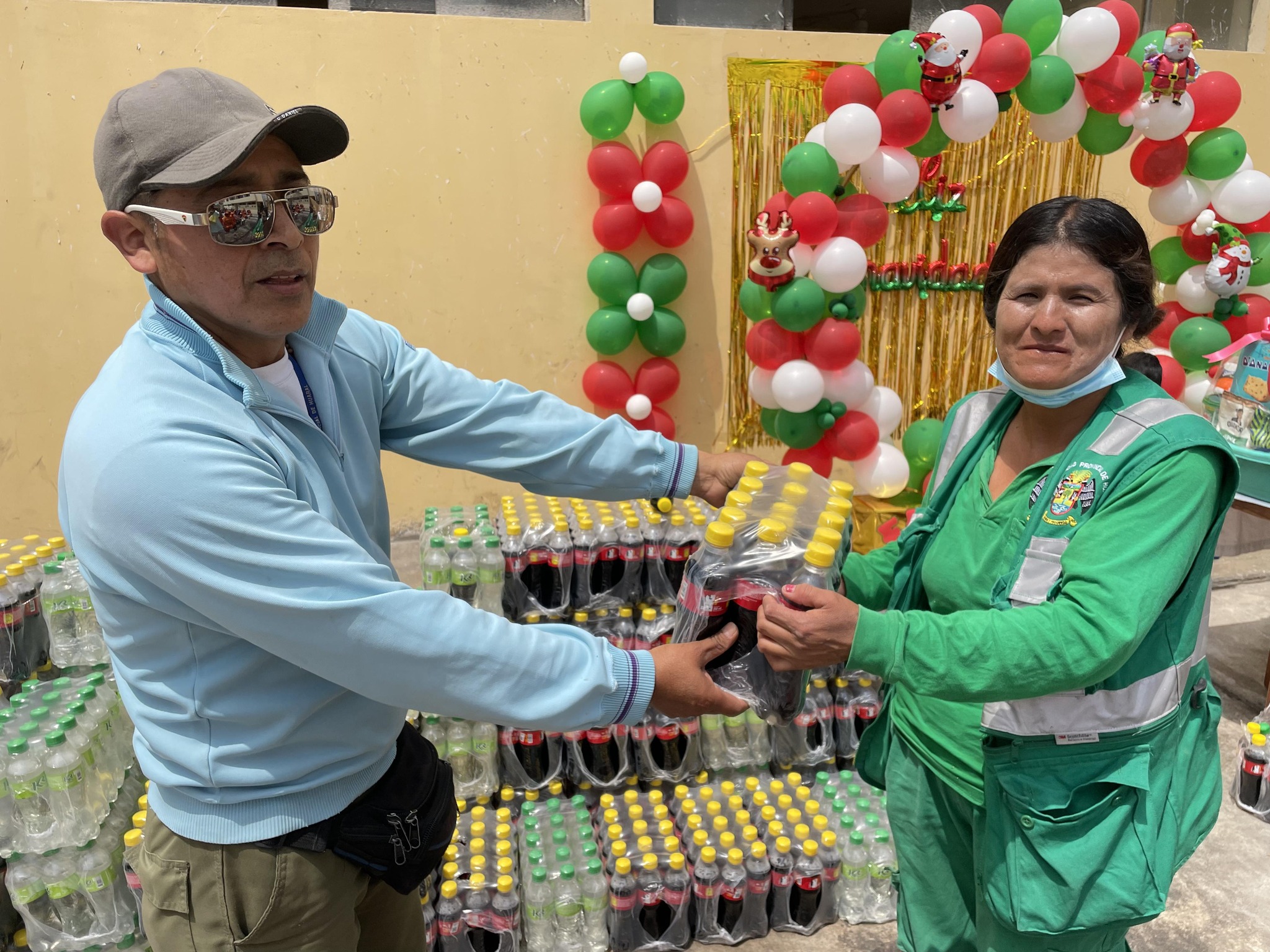 Gran compartir navideño con obreros de la municipalidad