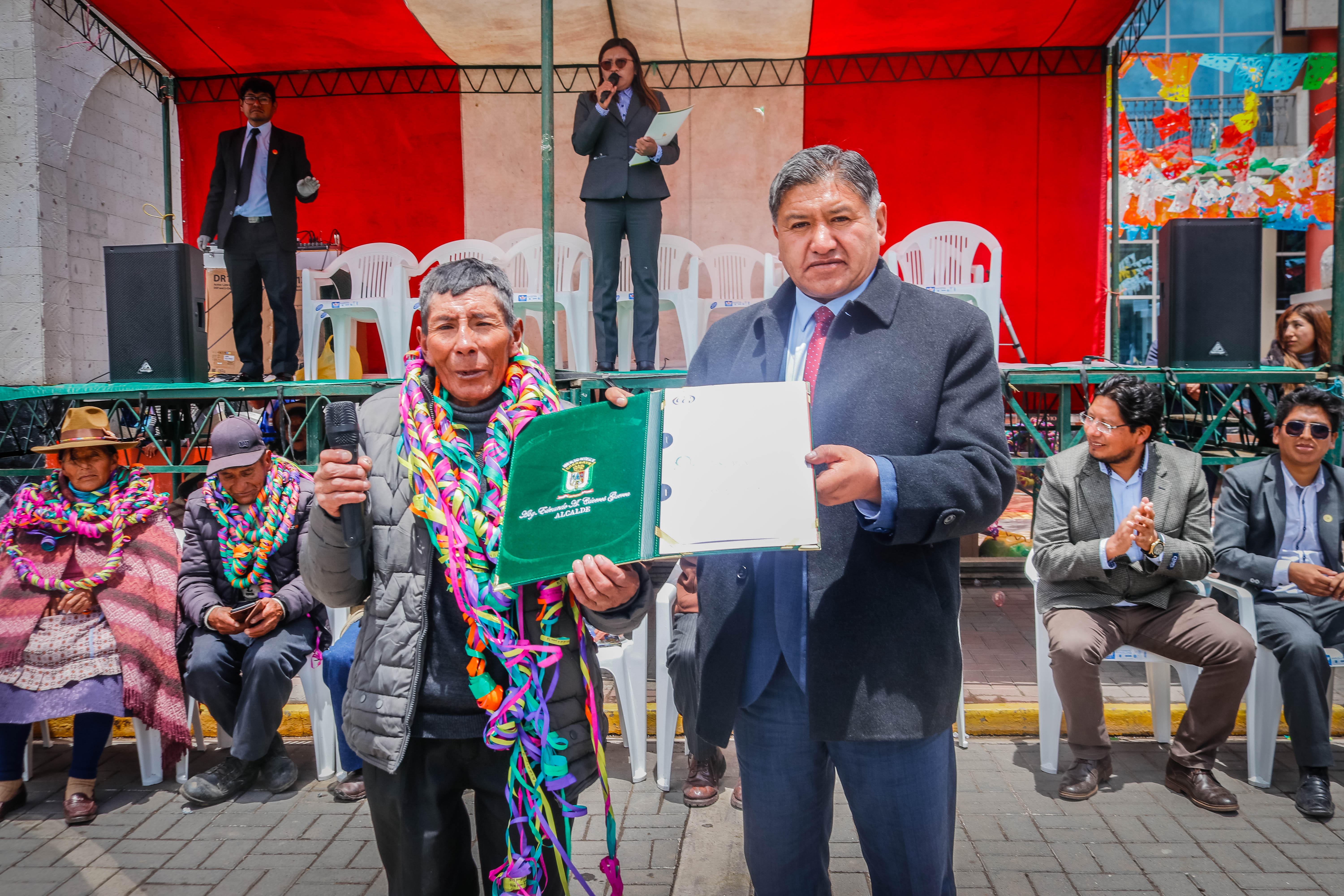 El terreno recepcionado para la construcción de la futura Universidad Nacional de Carabaya, se encuentran ubicado en el predio denominado Machacollo - sector Sorapata de la Comunidad Tupac Amaru.