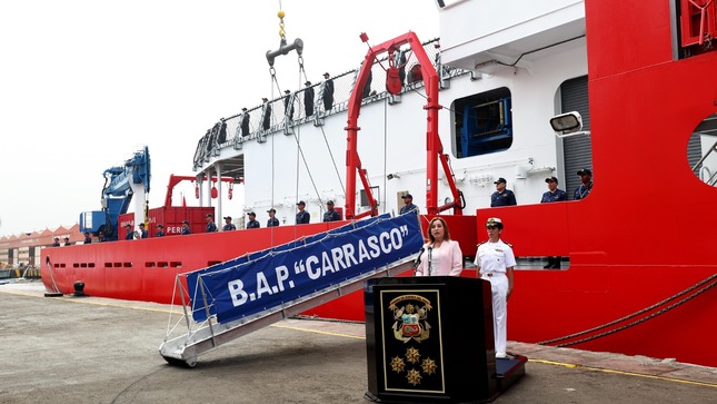 B.A.P. Carrasco zarpó rumbo a la Antártida en nueva misión científica