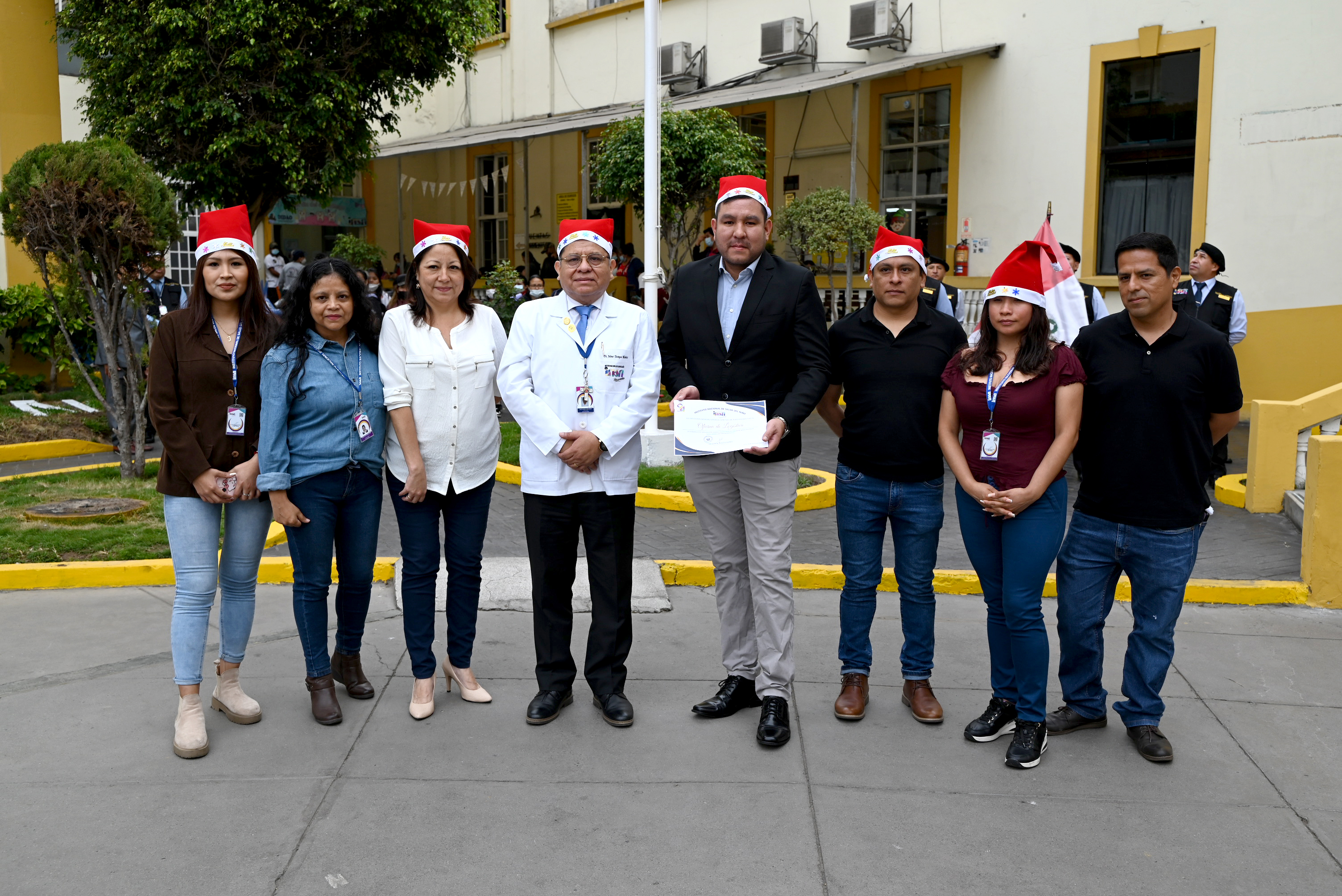 INSN entrega resoluciones a profesionales ganadores del concurso público de nombramiento