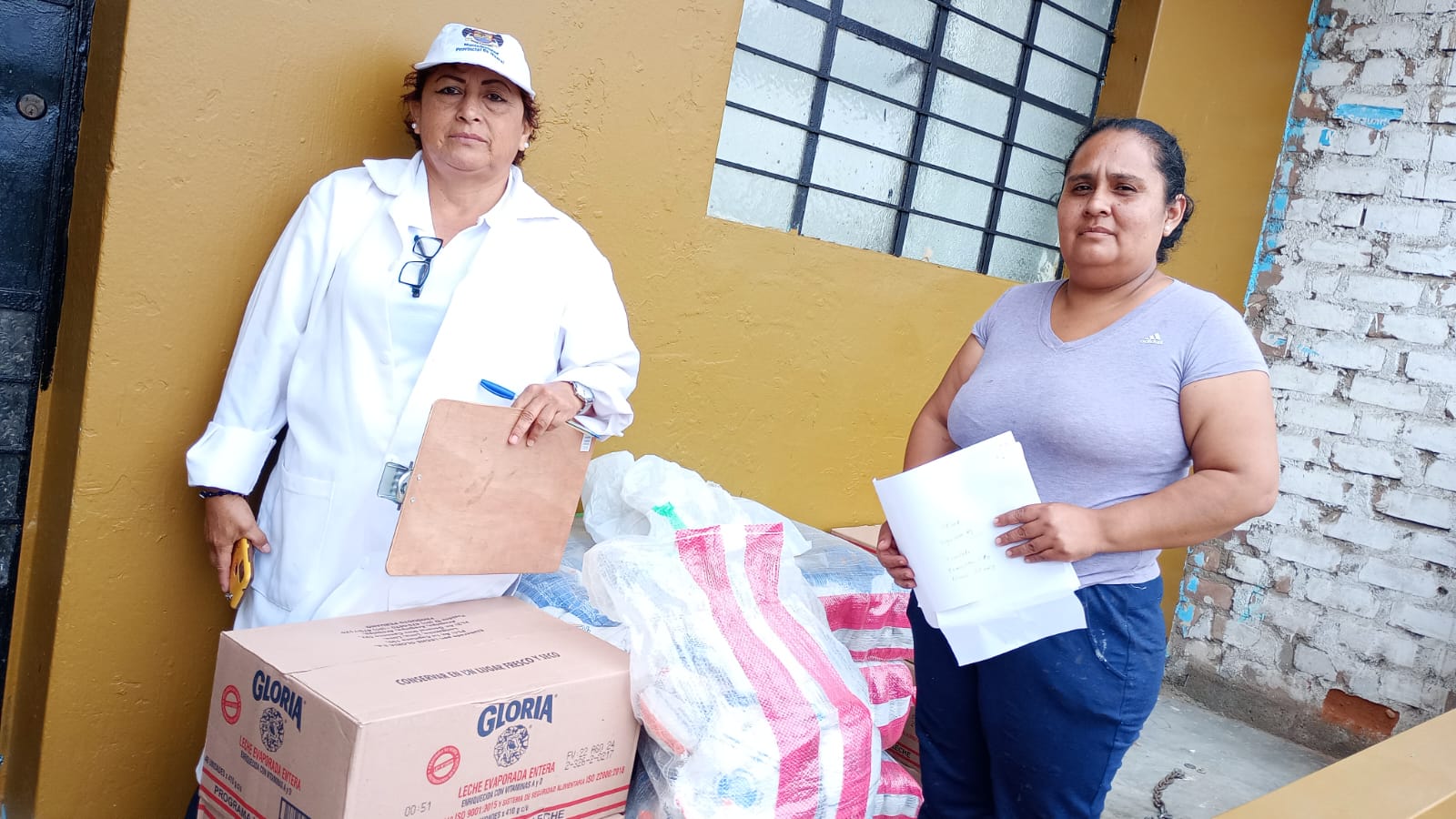 MPH continuΓ³ hoy lunes con la entrega de las raciones de leche y hojuelas a los diversos comitΓ©s del vaso de leche