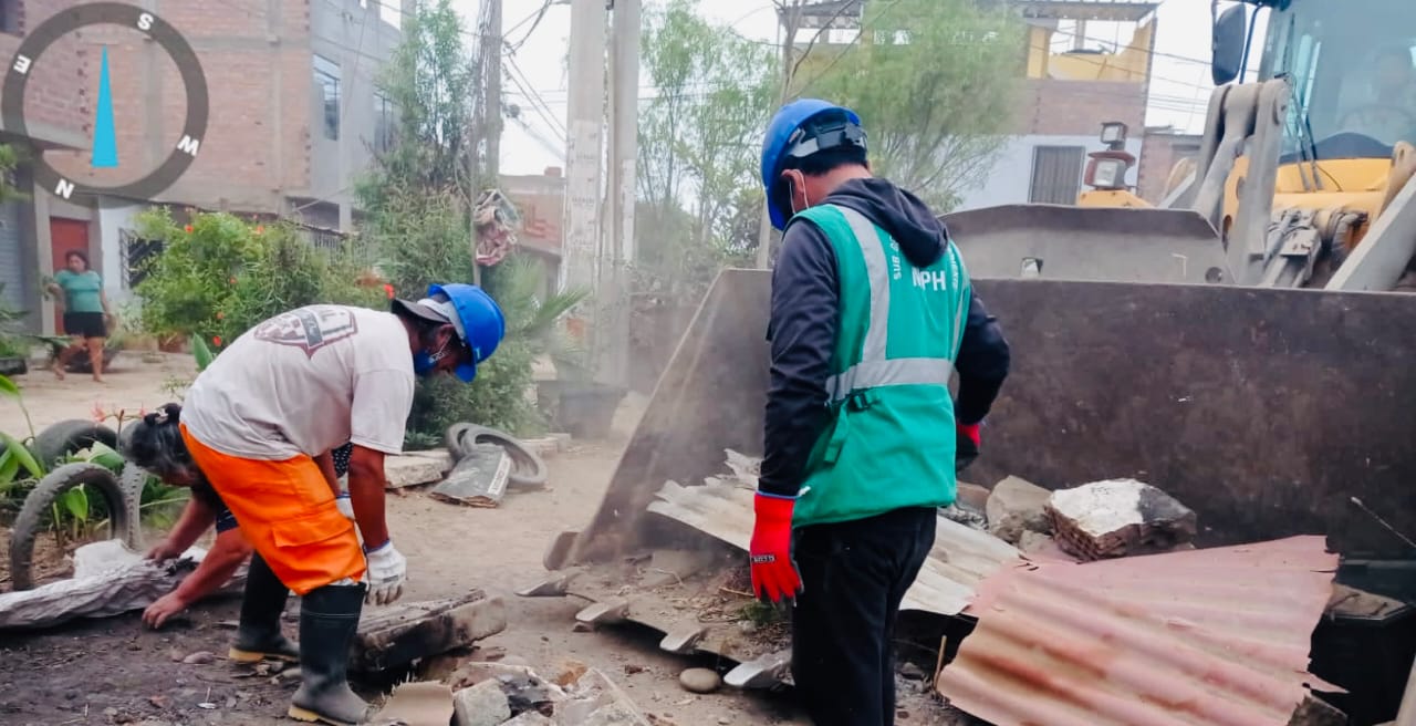 Techo Limpio ayudรณ a mรกs vecinos a limpiar sus techos y recogiรณ desmonte de vรญas