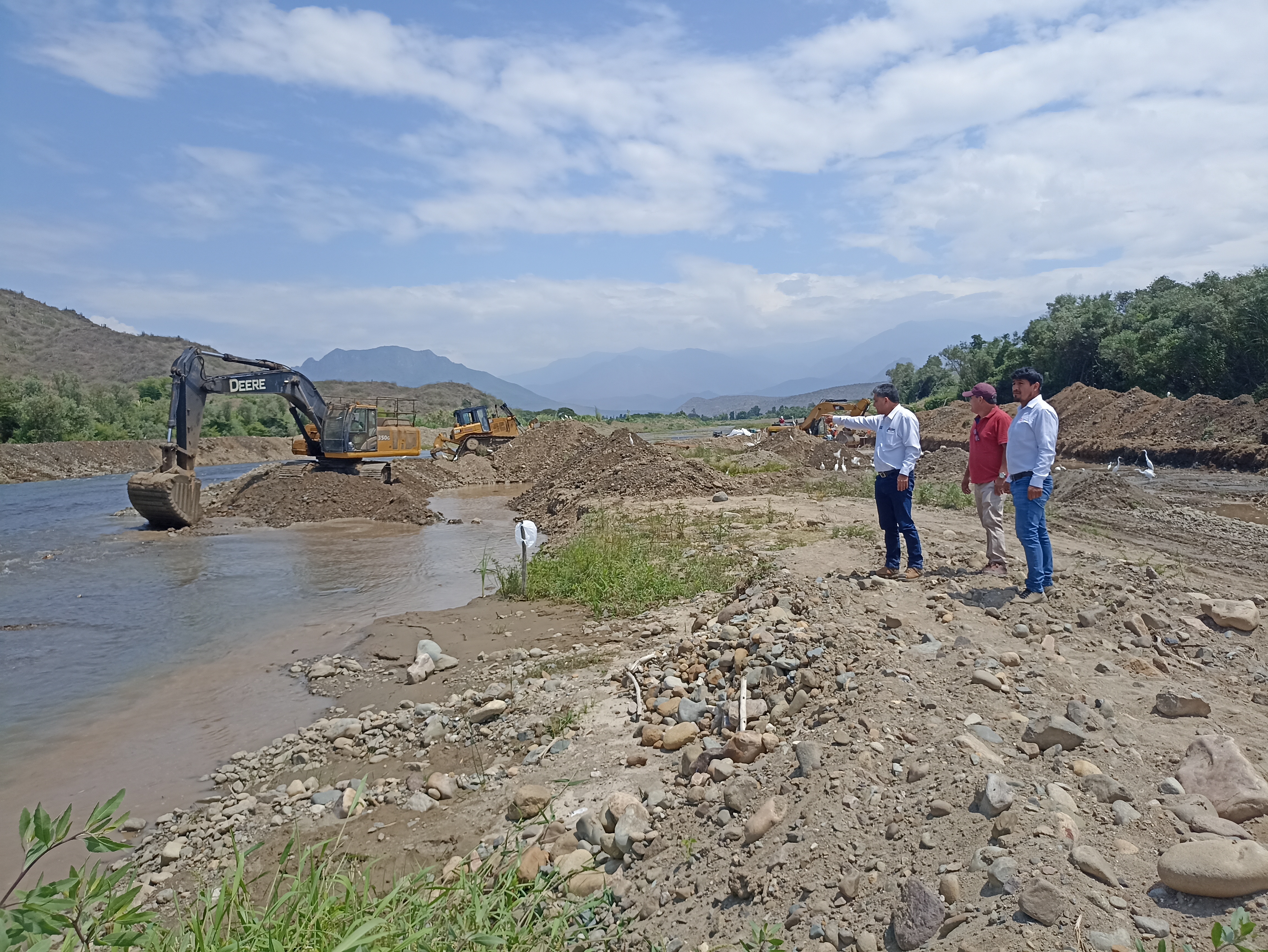 PEJEZA realiza intervenciones de protección del río Zaña, en la provincia de Oyotún