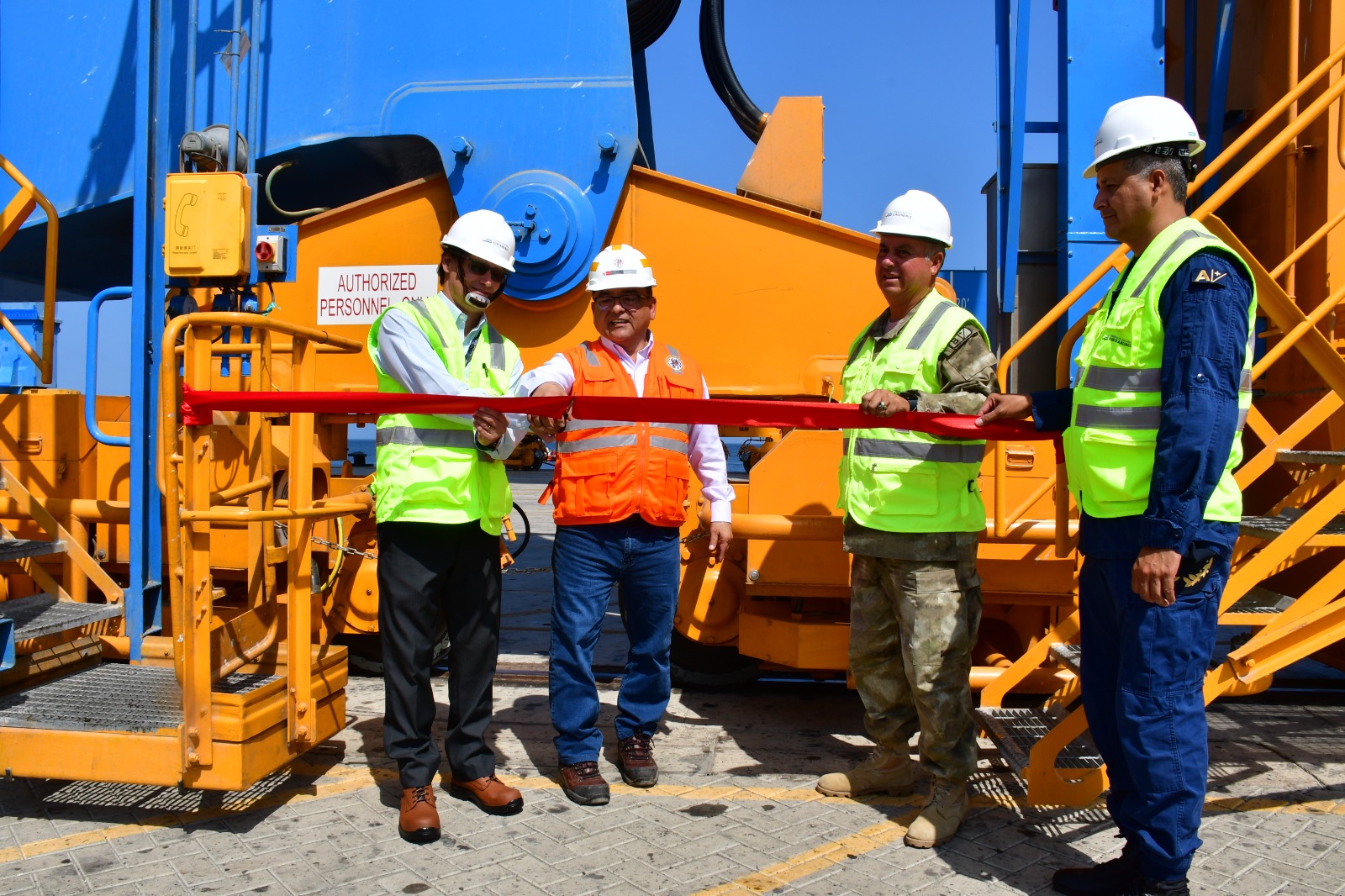 APN dio recepción a nuevas grúas de última generación del Terminal Portuario de Paita