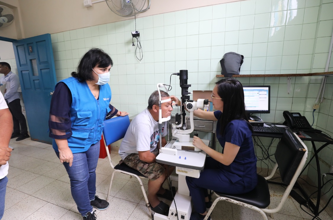 Presidenta de EsSalud visita Lambayeque