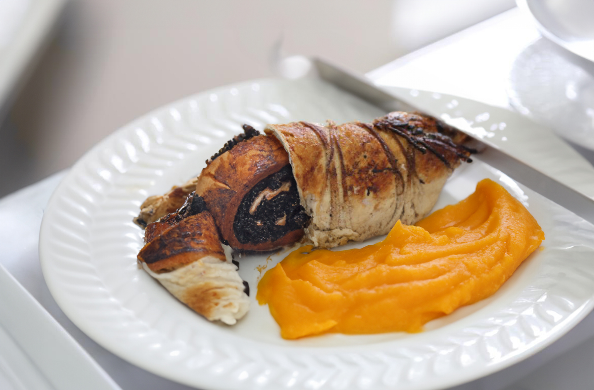 Cuna Más: prepara un delicioso y nutritivo enrollado de pollo con sangrecita y puré de camote para combatir la anemia