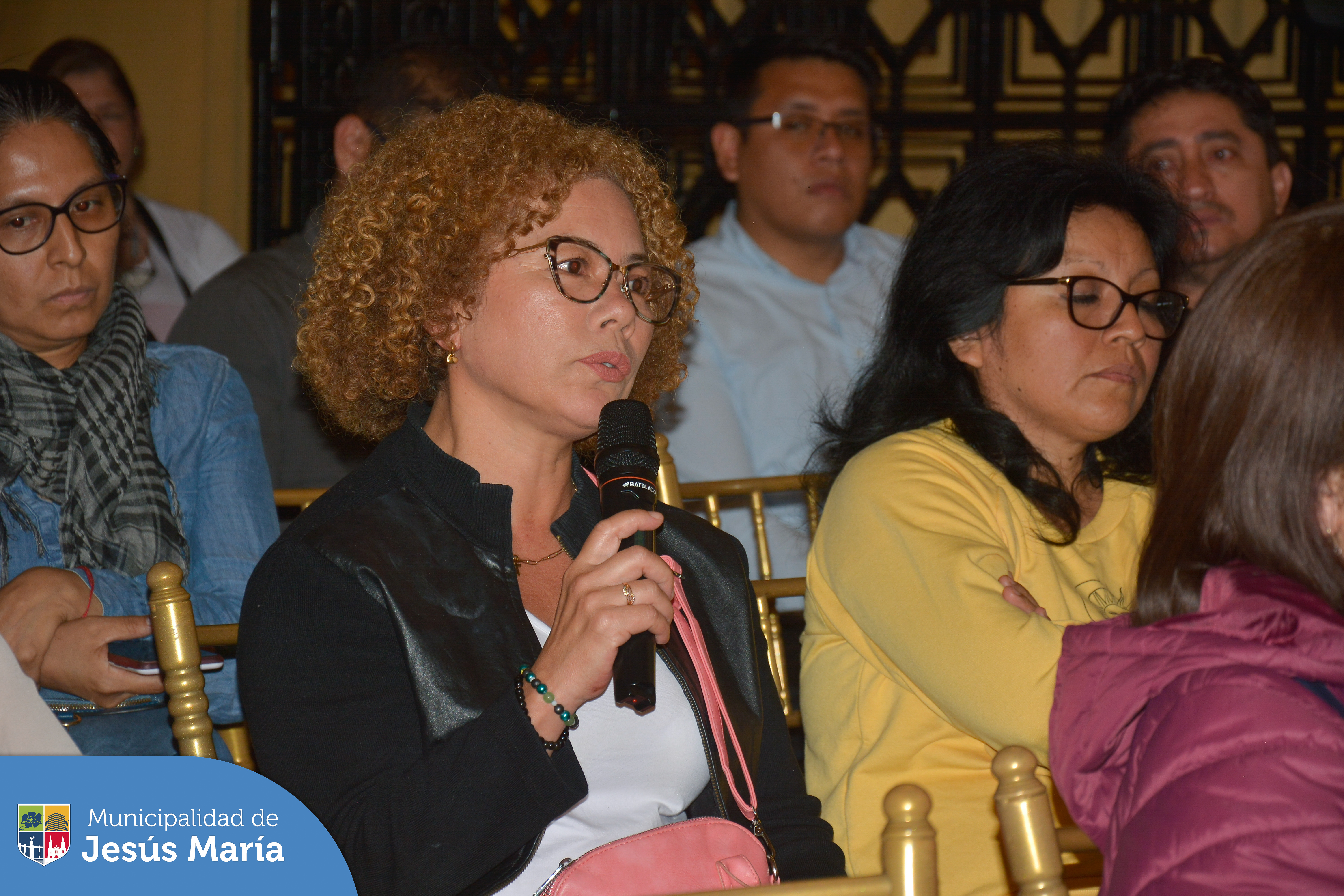 🤝 ¡Trabajando juntos lograremos el desarrollo del distrito!
Nuestro alcalde Jesús Gálvez Olivares, mantiene reuniones periódicas con los representantes de las Juntas Vecinales Comunales, con el objetivo de intercambiar ideas y opiniones que beneficien a todas las zonas de Jesús María.
