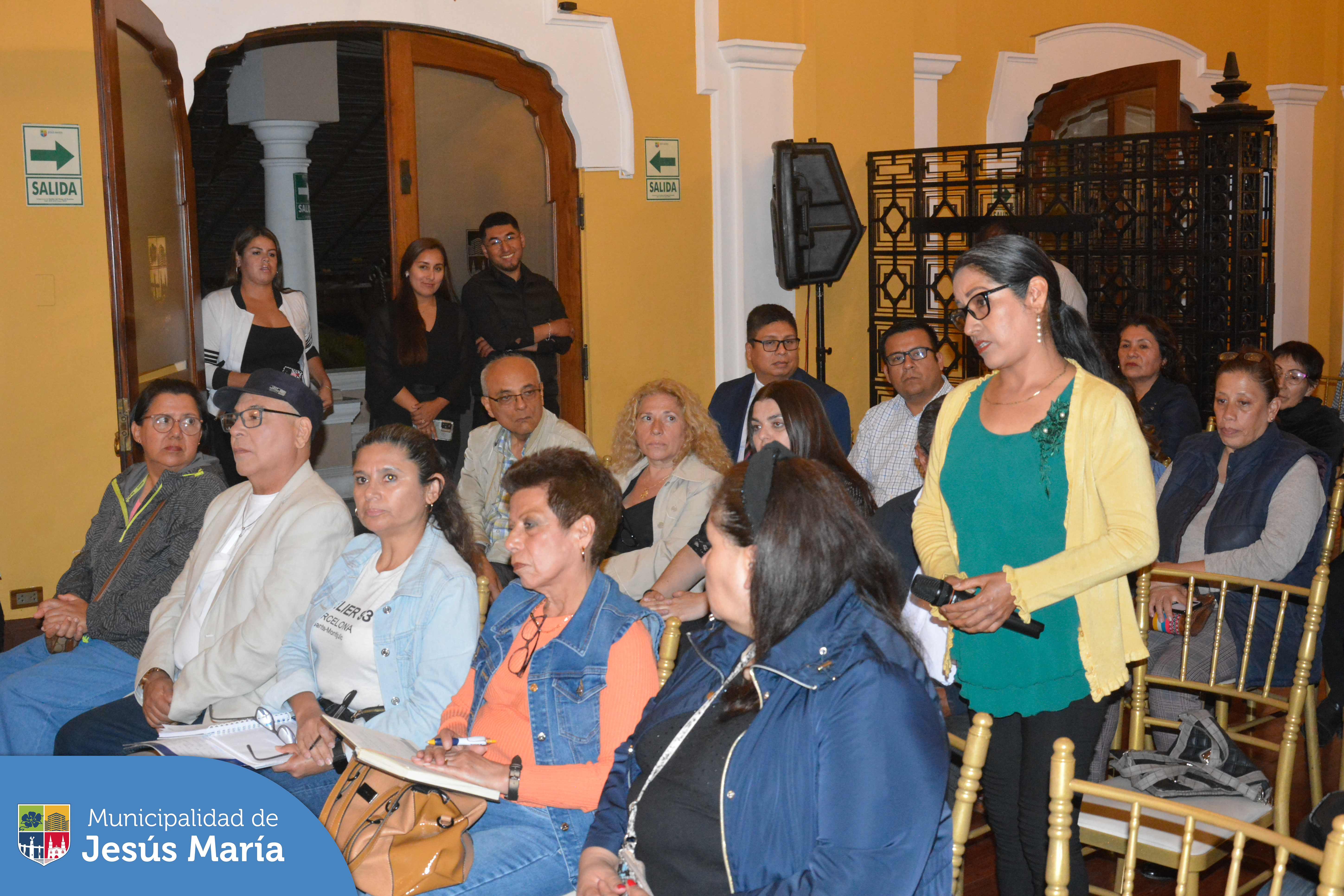 🤝 ¡Diálogo transparente y respetuoso!!
Es el compromiso de nuestro alcalde Jesús Gálvez Olivares, intercambiar ideas y escuchar las opiniones de los vecinos buscando el beneficio de todas las zonas de Jesús María.
📸 Reunión con Juntas Vecinales Zona 4, 5 y 6.
