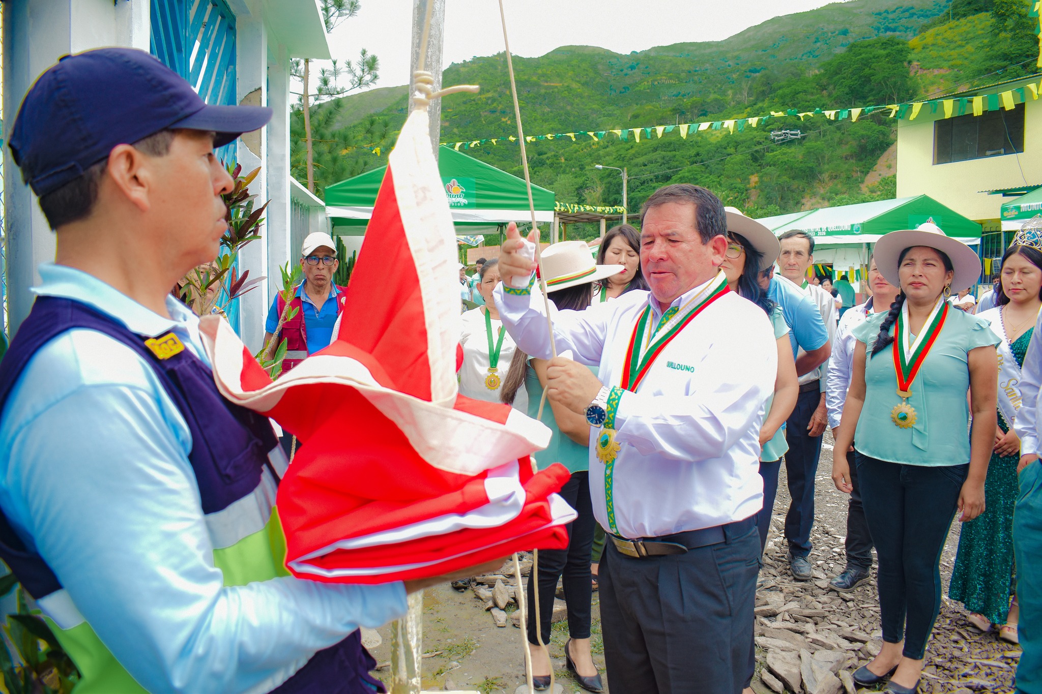 Puente Santiago celebra con gran algarabía su aniversario