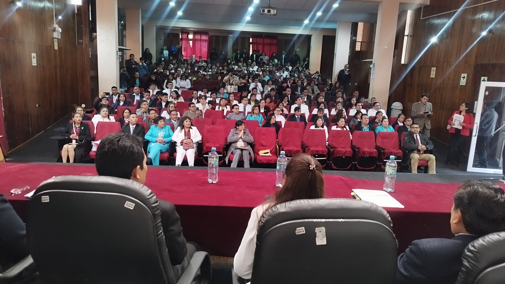 51 profesionales del Hospital Departamental de Huancavelica lograron el ansiado nombramiento