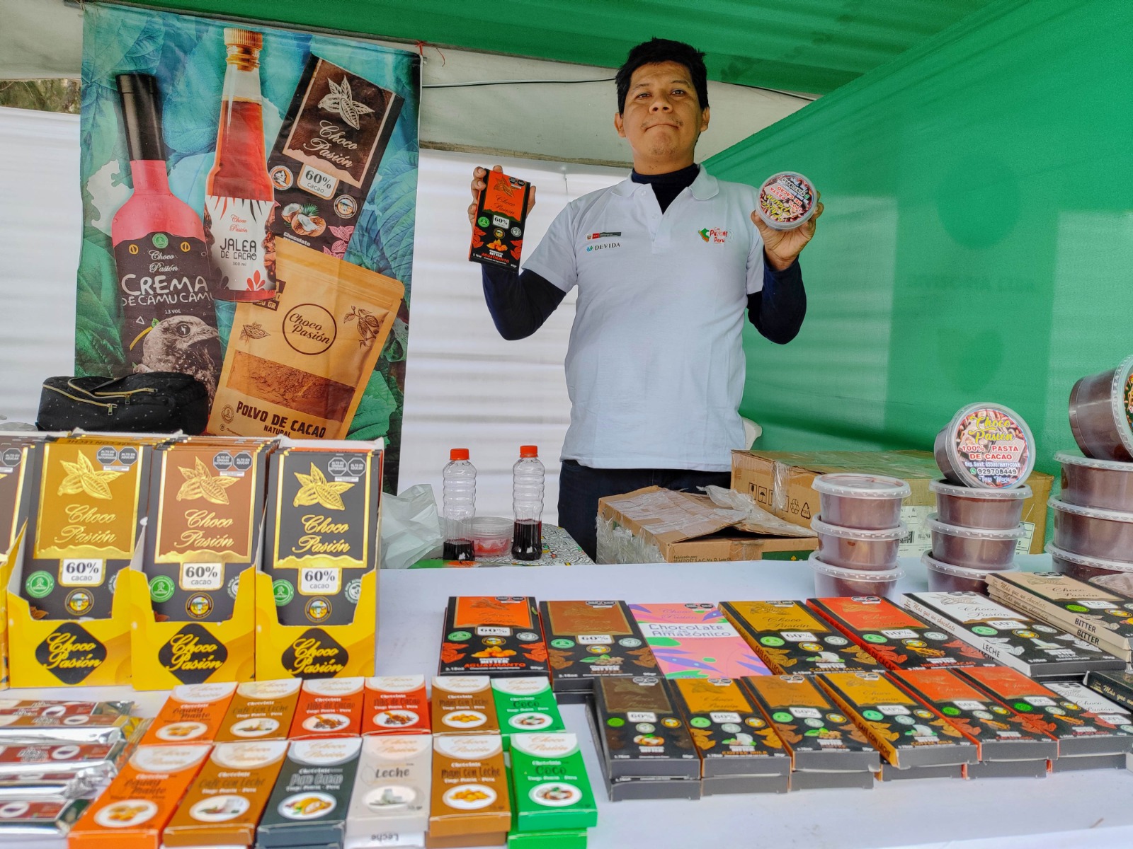 Miel multifloral, chocolate con sal y panetón con nibs de cacao cautivaron al público de Expovida Huánuco