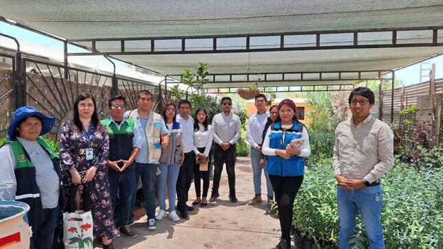 Por medio de la Sub Gerencia de Gestión del Medio Ambiente se realizó la visita guiada al vivero y planta de compostaje municipal, donde participaron todos los representantes de las Municipalidades Provinciales y Distritales, teniendo como finalidad promover los espacios públicos que educan ambientalmente.