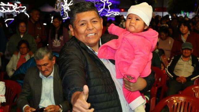 Familias empiezan a disfrutar del ambiente navideño en diferentes puntos de la ciudad