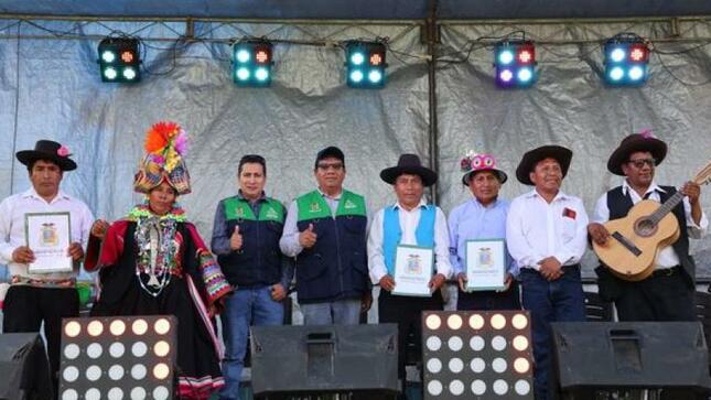 “TAQPACHA MARKANACA”, encuentro cultural de los valles interandinos de San felipe y Tixani, se realizó hoy en el Parque Ecológico, fomentando así la artesanía, danza, música y demás expresiones culturales de la parte alta de nuestra provincia.