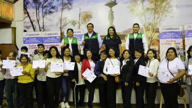 n el Centro Cultural Santo Domingo se desarrolló la entrega de certificados que acredita que han cubierto la totalidad del plan de estudios de los talleres y cumplido satisfactoriamente.