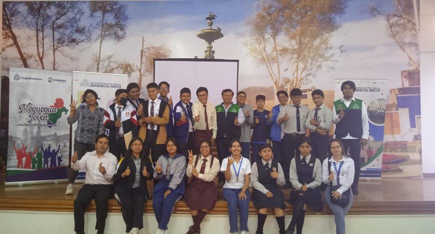 Se realizó la sustentación y elección de los proyectos escolares, iniciativa de la comuna provincial junto a la "ONG" Moquegua Joven, con el protagonismo de cinco instituciones educativas públicas y privadas; congregadas en el Centro Cultural Santo Domingo.