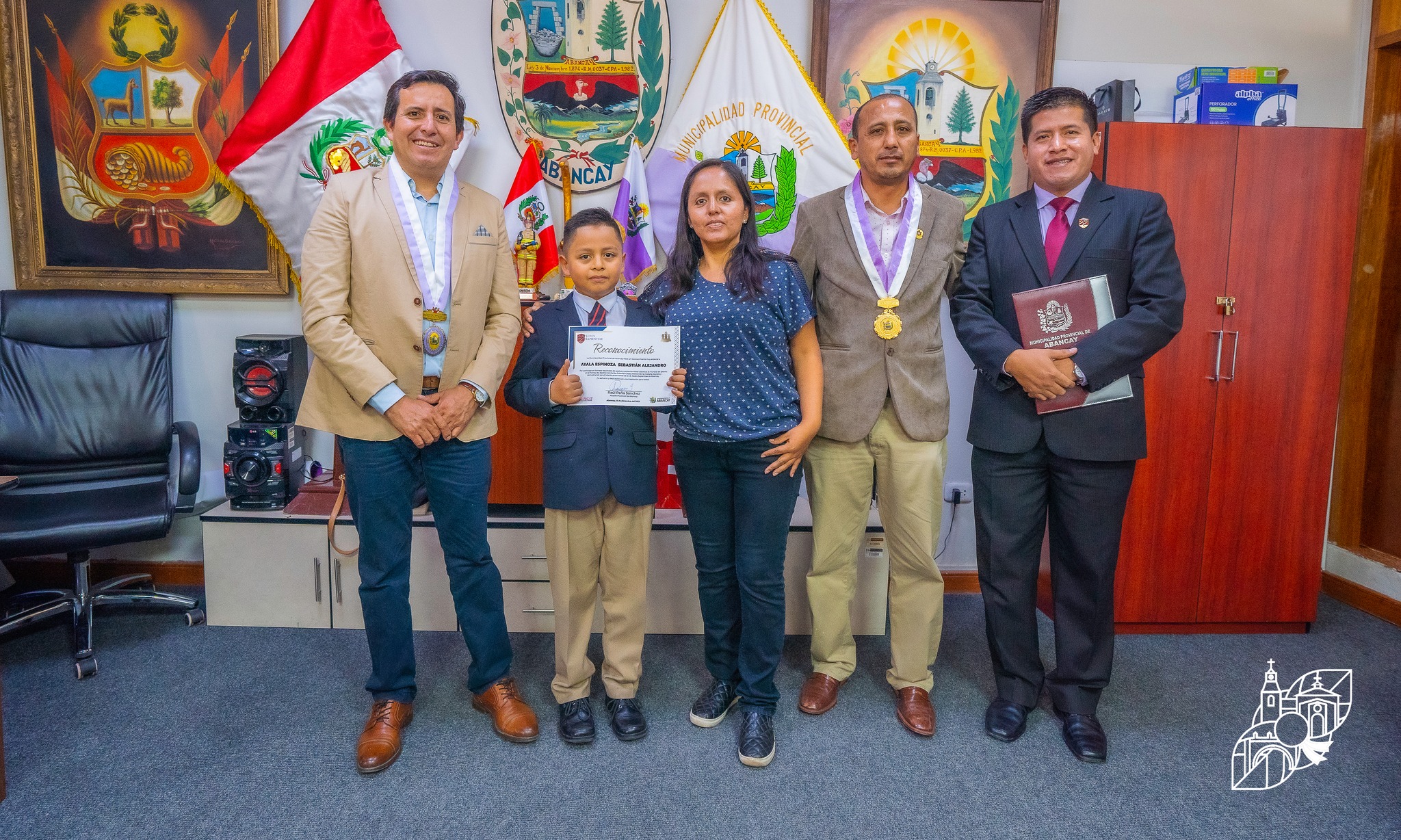 ¡Felicitaciones A Colegio Sedes Sapientiae Y Sus Destacados Estudiantes!