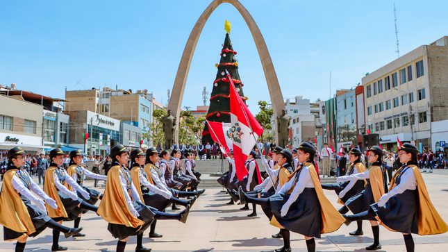 Tacna: Estudiantes de quinto de secundaria le dicen adiós a las aulas  