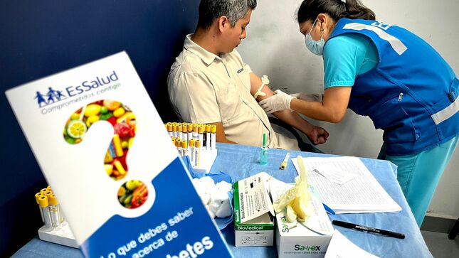 EsSalud La Libertad realiza campaña integral de salud en empresa en beneficio de trabajadores asegurados