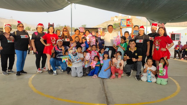 COMITÉ DE DAMAS DE LA MDH EN COORDINACIÓN CON LA MUNICIPALIDAD DISTRITAL DE HUAURA REALIZAN CHOCOLATADA EN C.P PEÑICO
